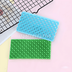 Embosseur Pâte à Sucre Pour Effet Matelassé Losanges