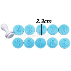 SET. 10 Tampons Embosseurs Chiffres