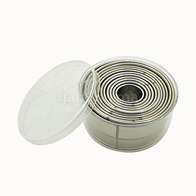 SET. 12 Emporte-pièces Ronds Simples en Inox Hauteur 5cm