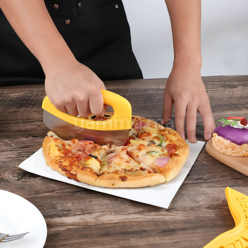Coupe Pizza en Inox Jaune 15 cm