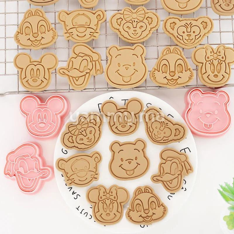 SET. 8 Emporte-pièces Disney Cartoon