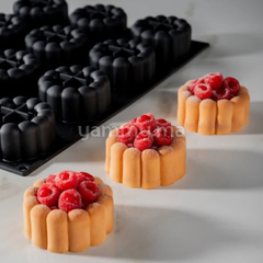 Moule Silicone Charlotte Charme Ø 7.8 x H 3.8 cm (x12) "PX43129" – Pavoni