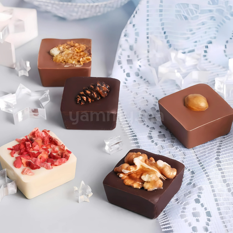 Moule Silicone Mini Carré pour Chocolat (x54) "C293"