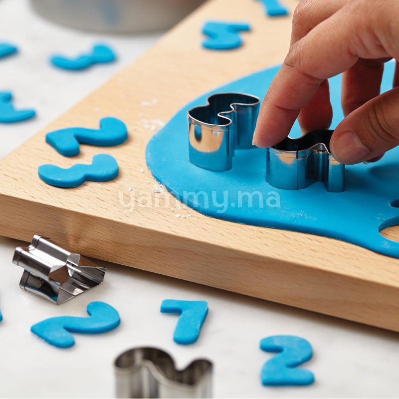 SET. 10 Emporte-pièces Mini Chiffres 2.6 cm en Inox